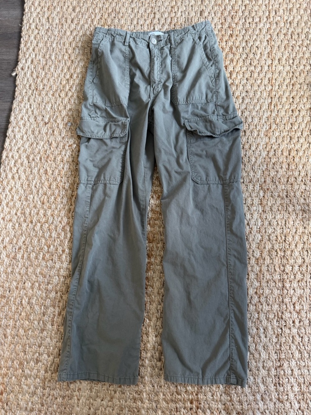 Zara Women’s Olive Green Cargo Pants - Classic Utility Style
